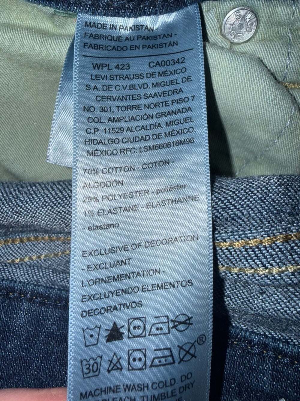 Signature by Levi Strauss & Co. Women's Mid-Rise Slim Fit Jeans - Picture 5 of 5